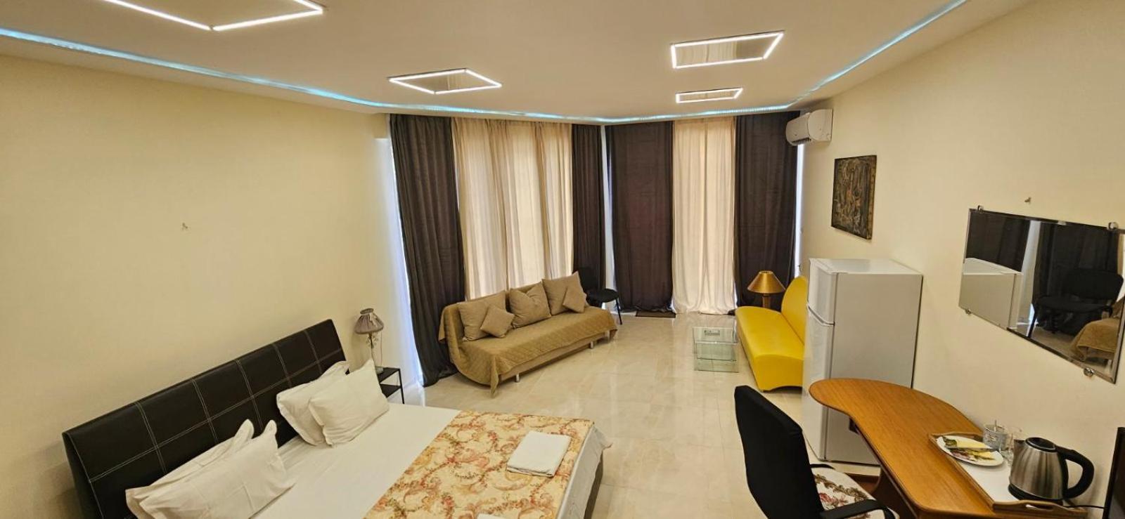 Guesthouse Zanier ネセバル エクステリア 写真
