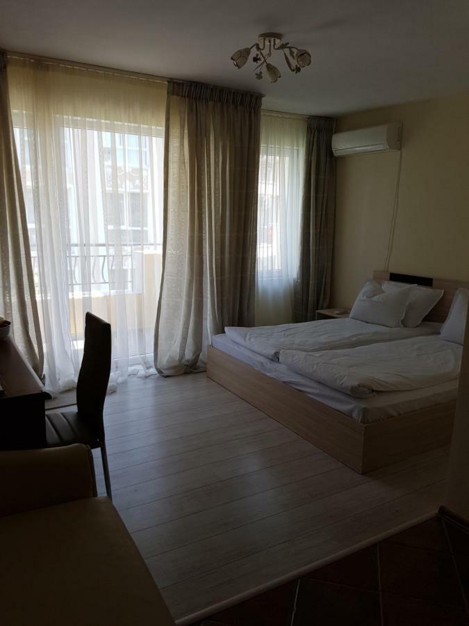 Guesthouse Zanier ネセバル エクステリア 写真