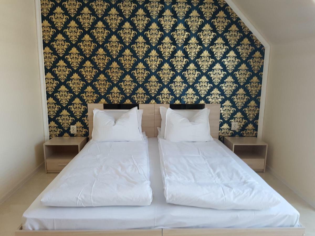 Guesthouse Zanier ネセバル エクステリア 写真